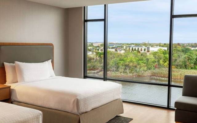 Quadruple Studio with river view