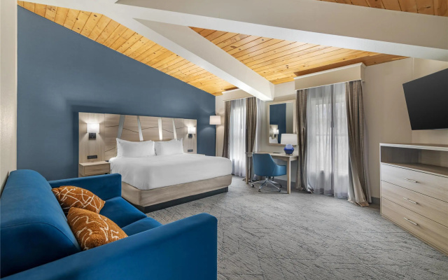 2 Bedrooms Quadruple Family Suite