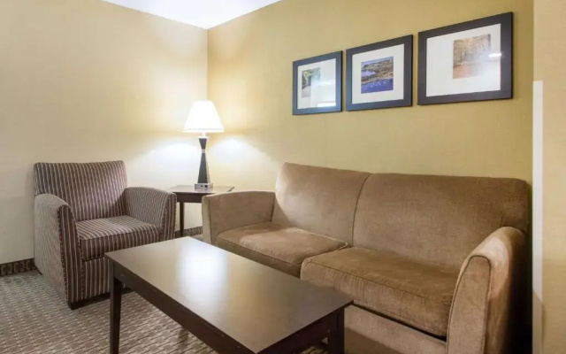 Double Suite with pool view