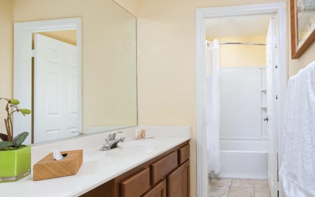 2 Bedrooms Suite with balcony