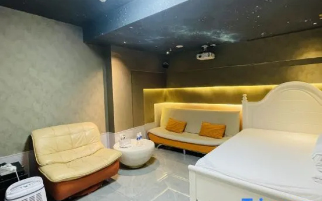 Comfort room