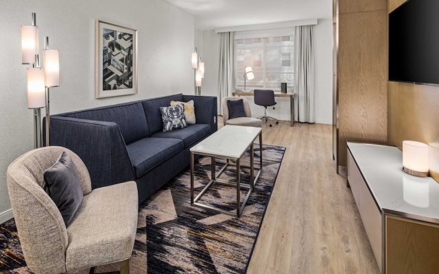 Deluxe Suite