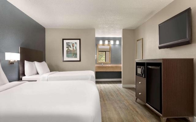 Deluxe Quadruple room