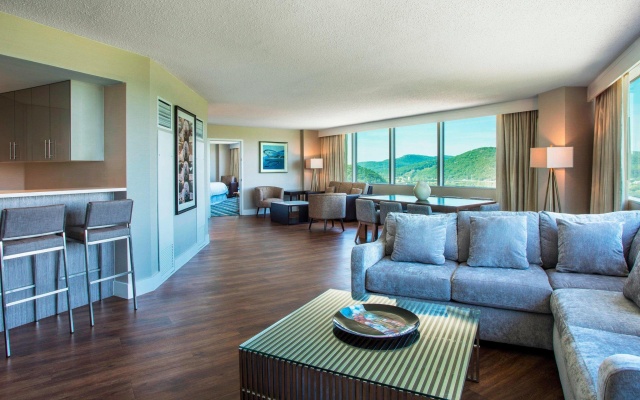 Double Suite