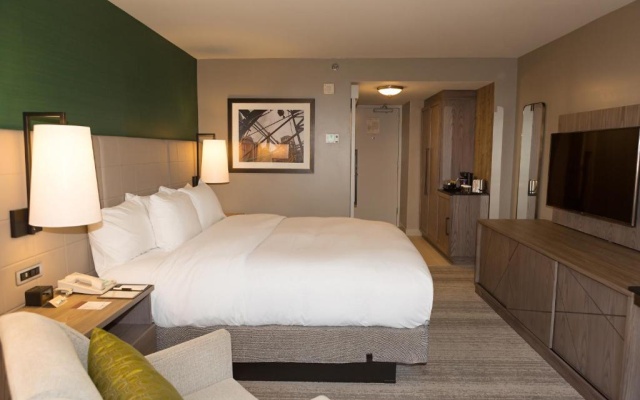 Standard room with city view