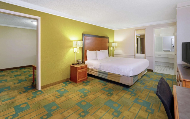 Deluxe Double Suite
