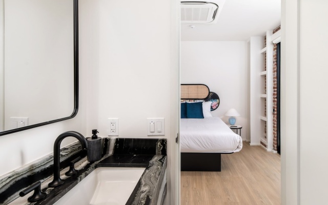 Standard Double room with balcony and with city view