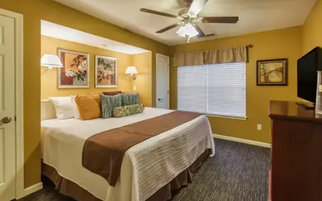 3 Bedrooms Ambassador room