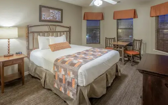 2 Bedrooms Villa