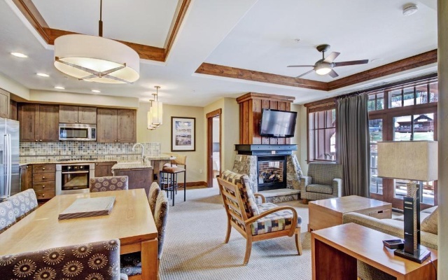 2 Bedrooms Apartment with partial view