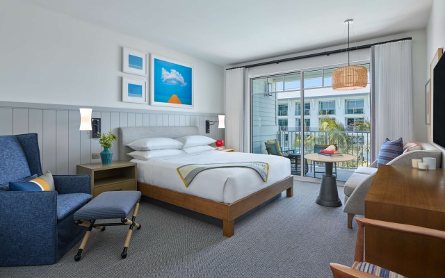 ADA Double room with partial ocean view