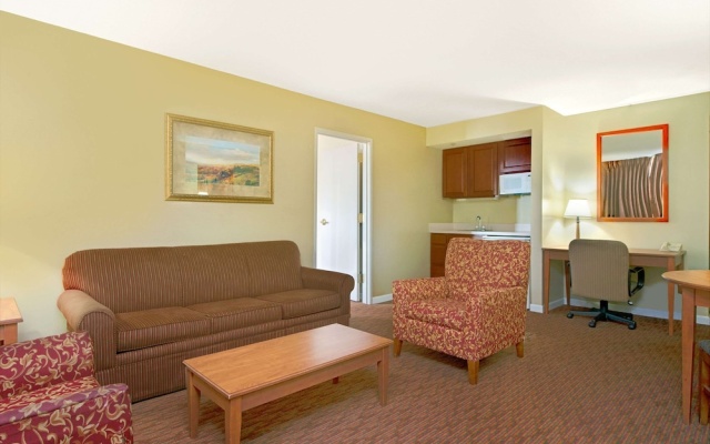 1 Bedroom Standard Quadruple Suite