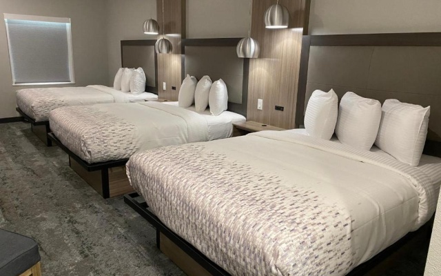 Standard Triple room