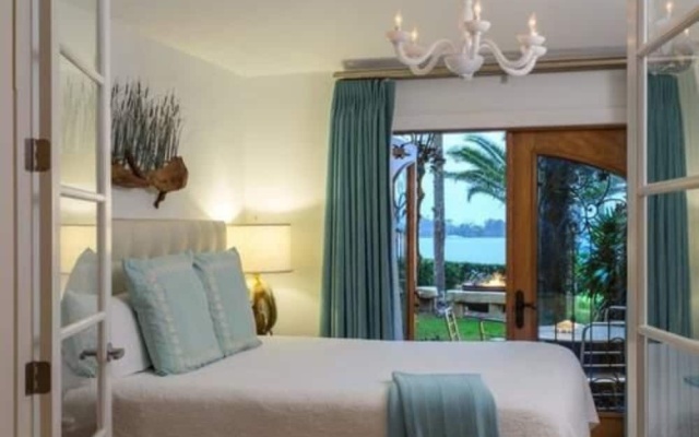 Suite with bay view