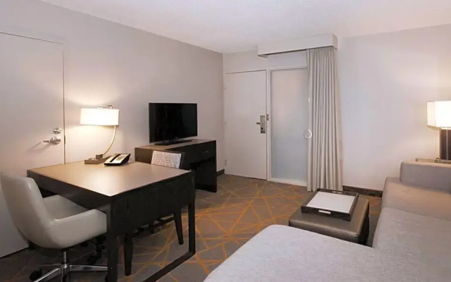 2 Bedrooms Double Suite with balcony