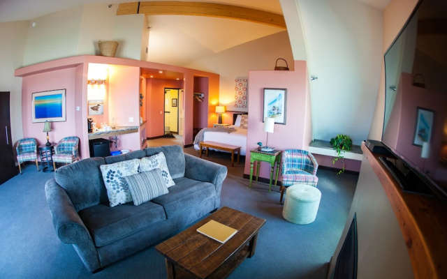 Suite with balcony