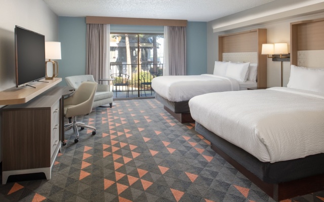 Premium Quadruple room with balcony and with courtyard view