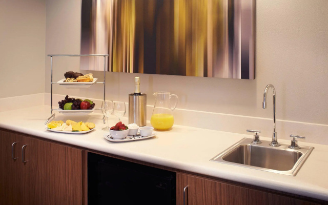 1 Bedroom Double Suite