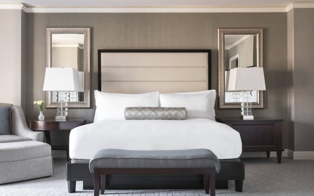 1 Bedroom Executive Suite with balcony
