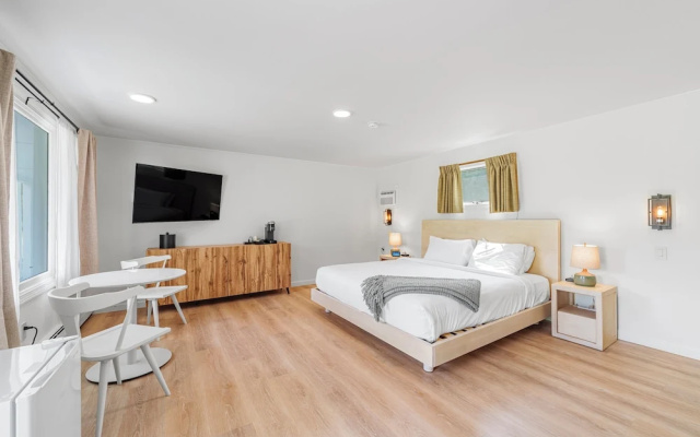 Deluxe Suite
