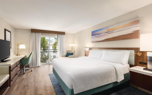 Standard room with pool view