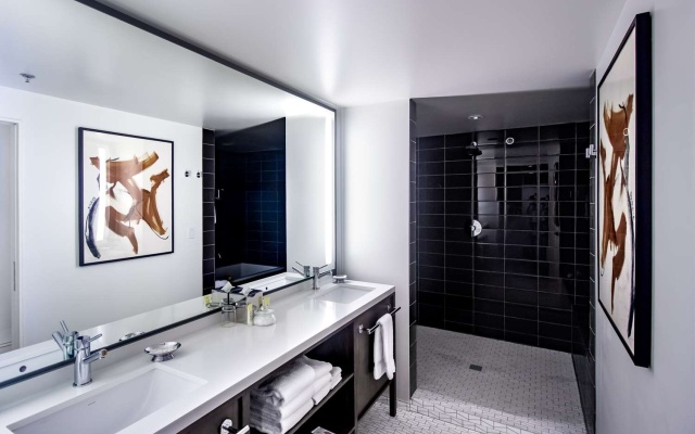 Standard Double room with city view