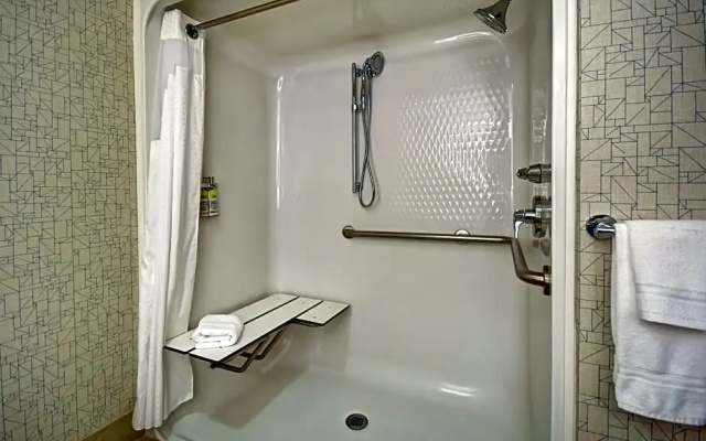 Deluxe Double Suite