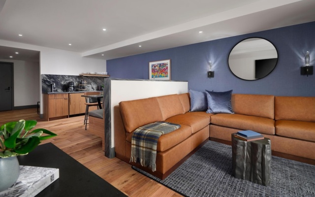 2 Bedrooms Suite