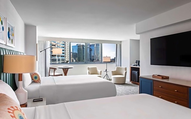 Quadruple room with city view