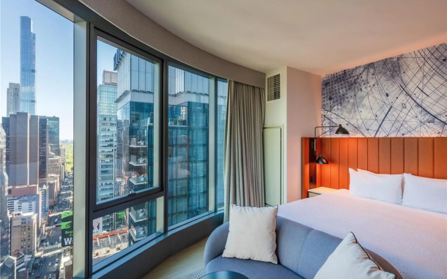 Corner Hearing Accessible Double room Panoramic Times Square View