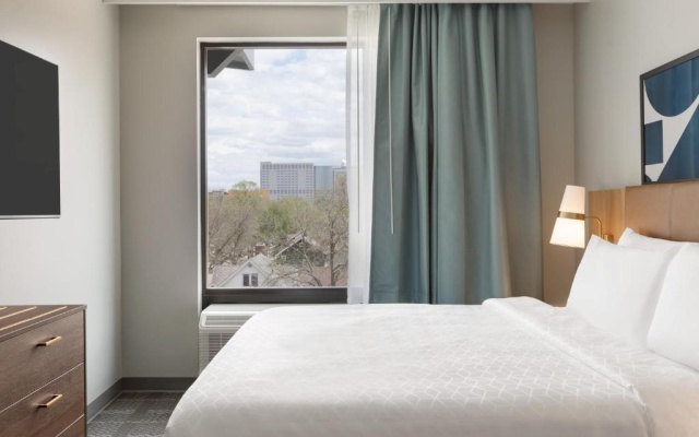 2 Bedrooms Suite