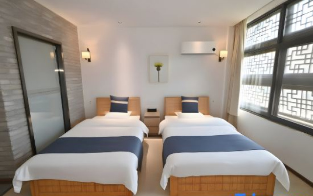 Standard room with balcony