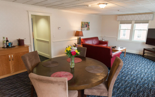 1 Bedroom Premium Suite