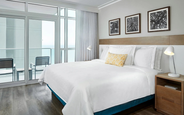 2 Bedrooms Suite oceanfront