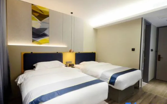 Luxury Twin room with mountain view