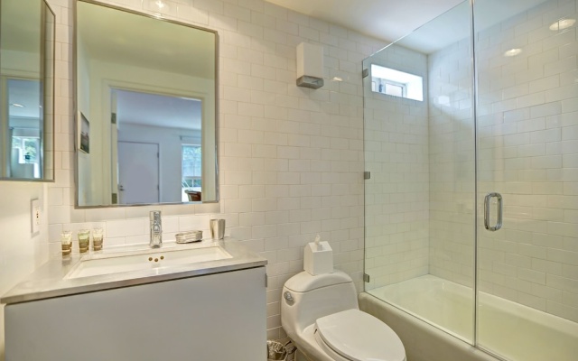 3 Bedrooms Luxury Cottage with balcony