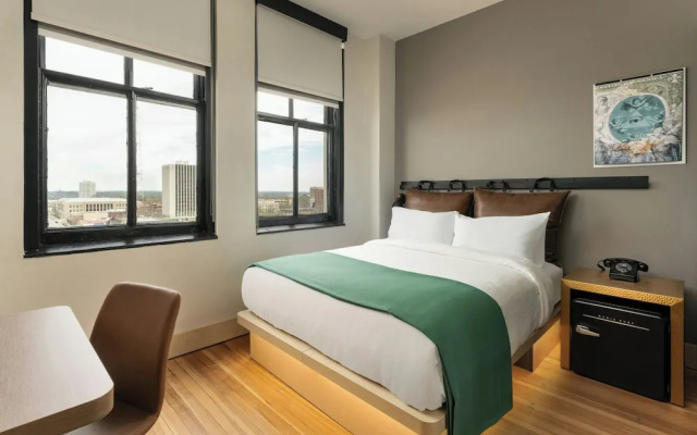 Standard Double room with city view