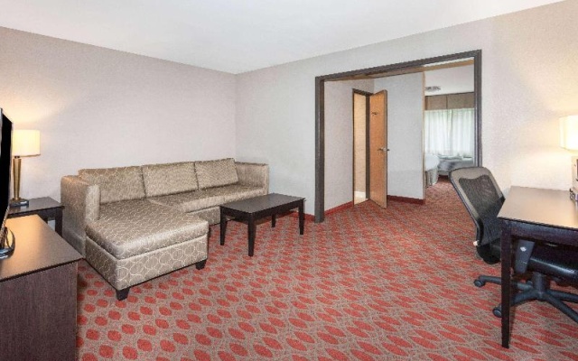 Deluxe Double Suite