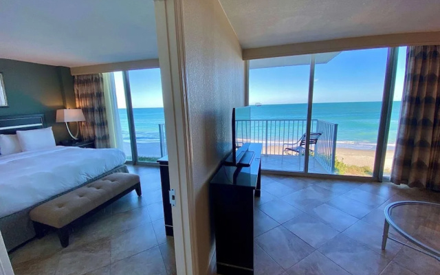 1 Bedroom Suite with view