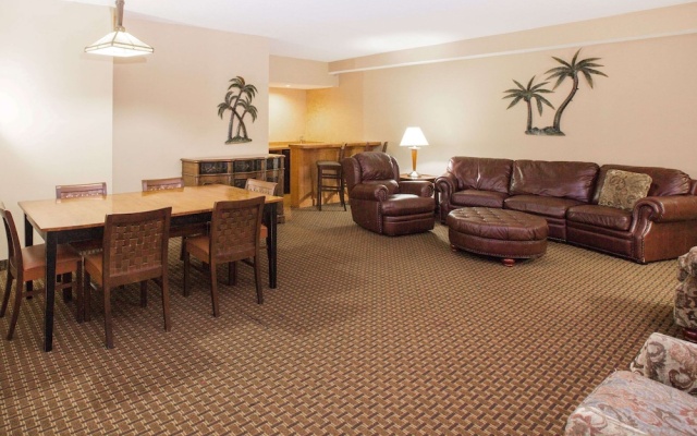 Sextuple Suite