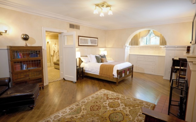 Grand room