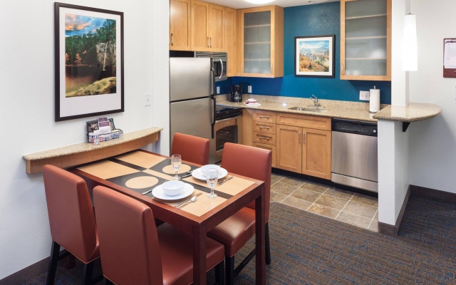 2 Bedrooms Suite