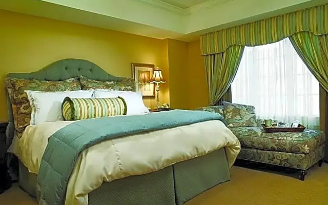 Grand room