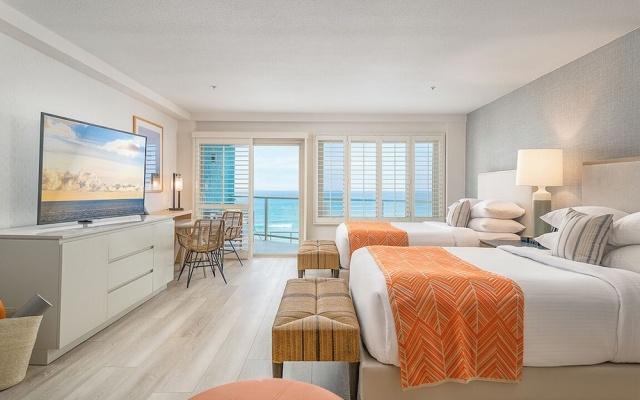 Standard Quadruple room with balcony and with ocean view