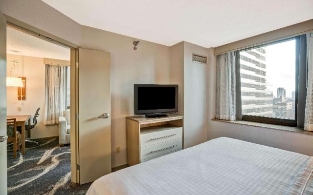 1 Bedroom Suite with city view