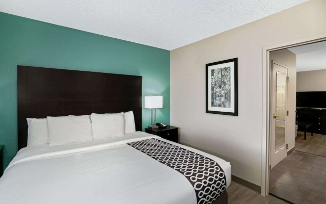 2 Bedrooms Suite