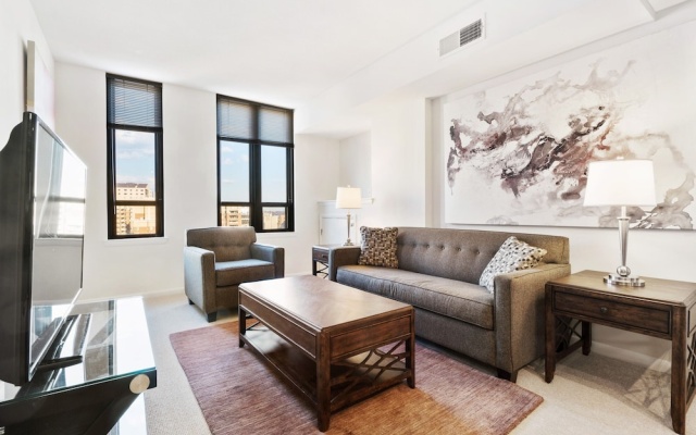 2 Bedrooms Apartment