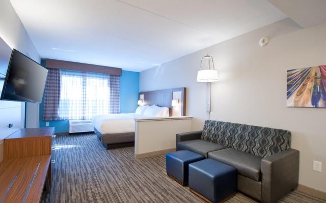 Deluxe Suite