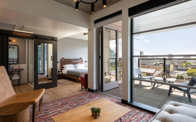 Standard Double room with balcony and with city view