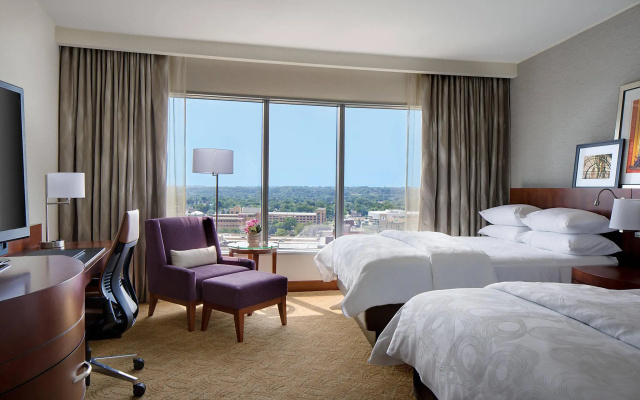 Standard Quadruple room with water view